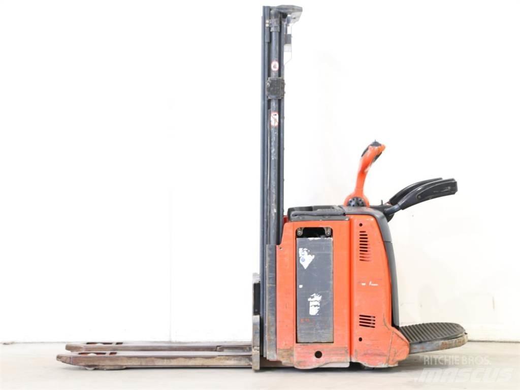 Linde L12LAP/133 Колички високоповдигачи с теглич