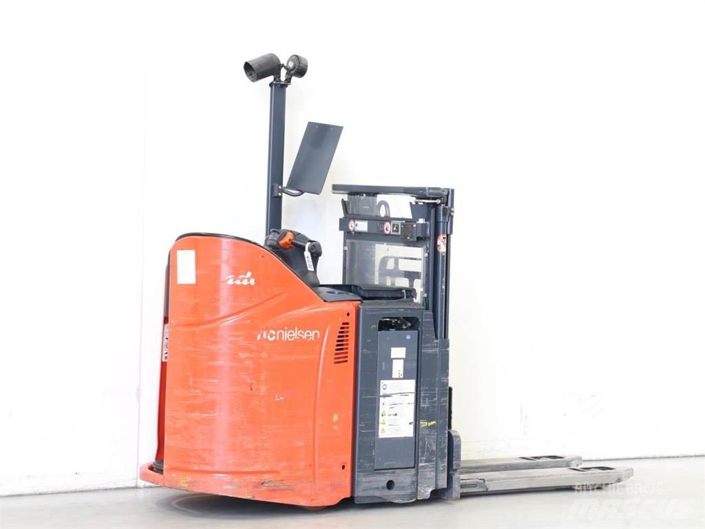 Linde L12LSP/133 Колички високоповдигачи с теглич