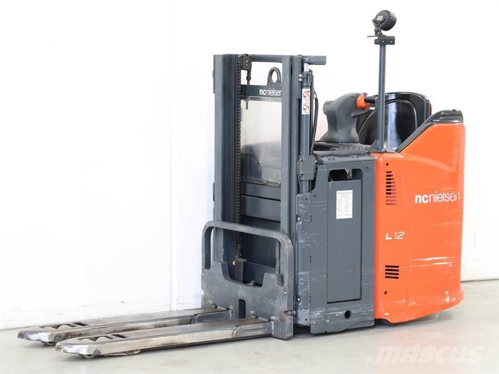 Linde L12LSP/133 Колички високоповдигачи с теглич