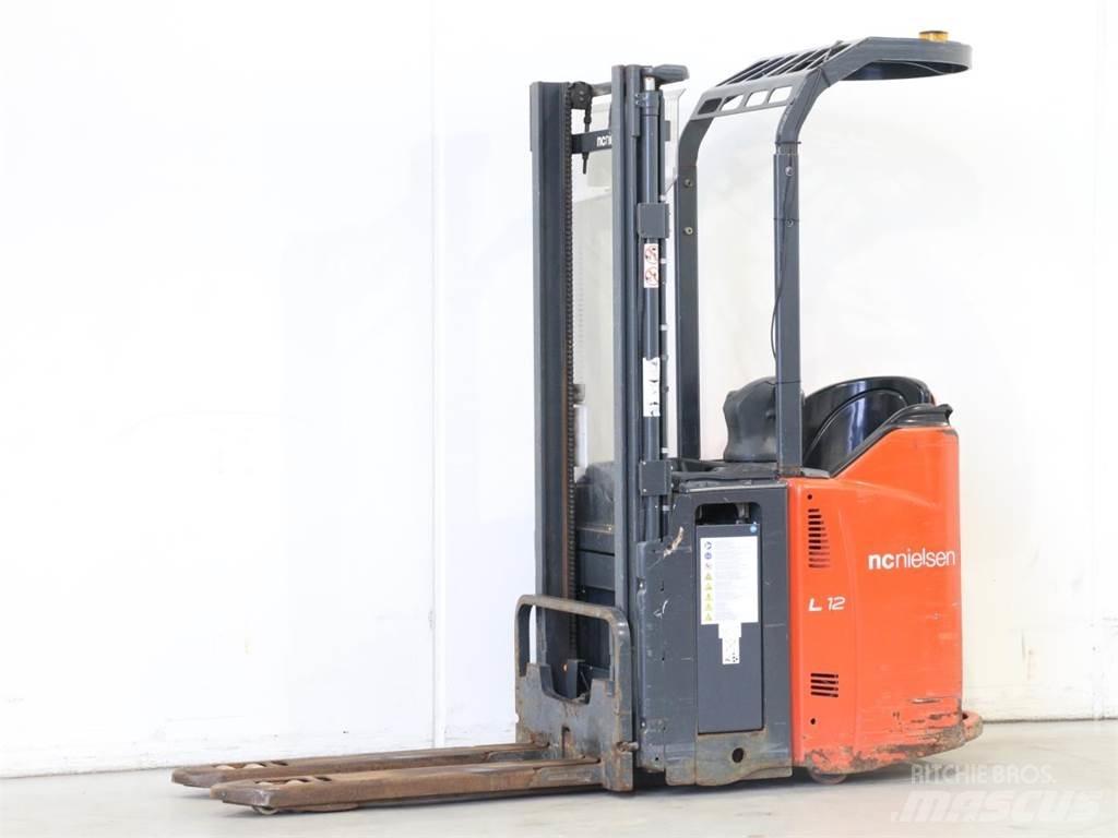 Linde L12LSP/133 Колички високоповдигачи с теглич