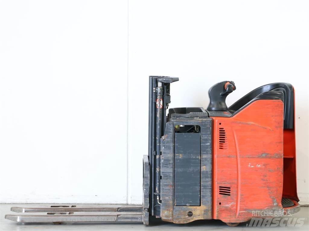 Linde L12SP/133 Колички високоповдигачи с теглич