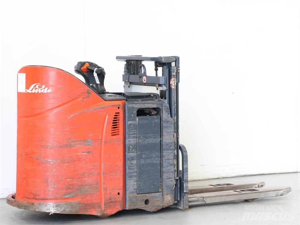 Linde L12SP/133 Колички високоповдигачи с теглич