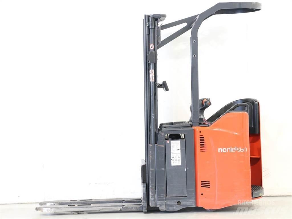 Linde L12SP/133-01 Колички високоповдигачи с теглич