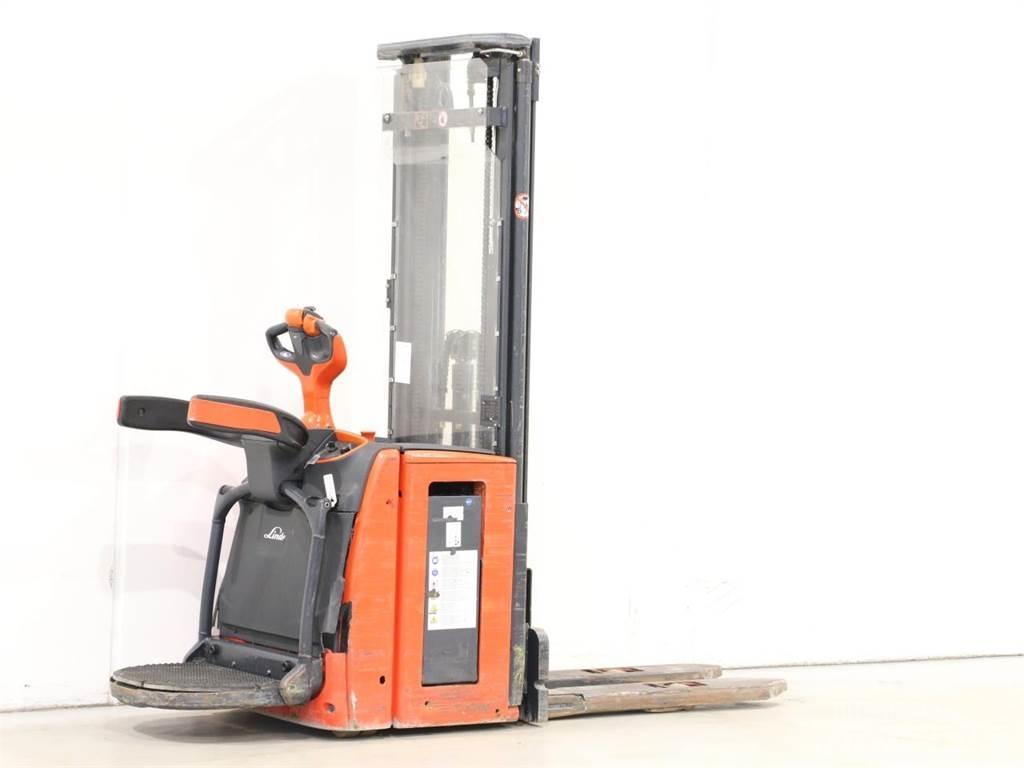 Linde L14AP/1173 Колички високоповдигачи с теглич