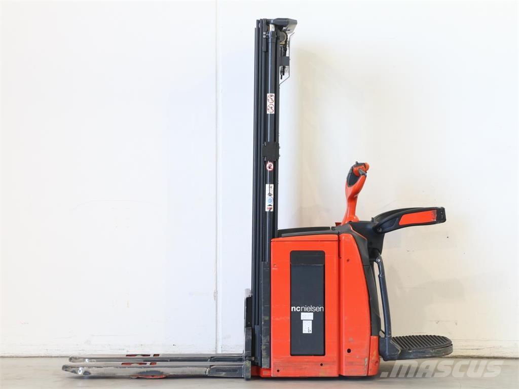 Linde L14AP/1173 Колички високоповдигачи с теглич