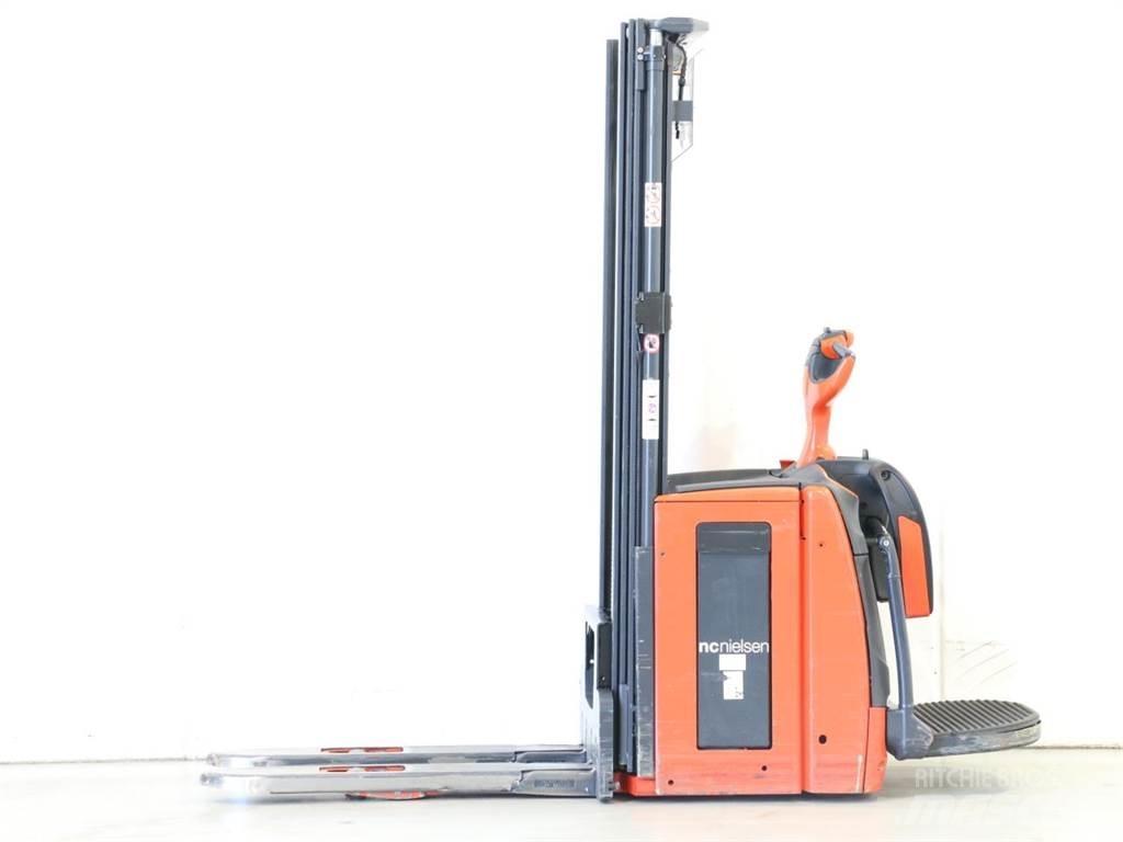 Linde L14AP/1173 Колички високоповдигачи с теглич