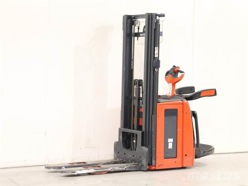 Linde L14AP/1173 Колички високоповдигачи с теглич