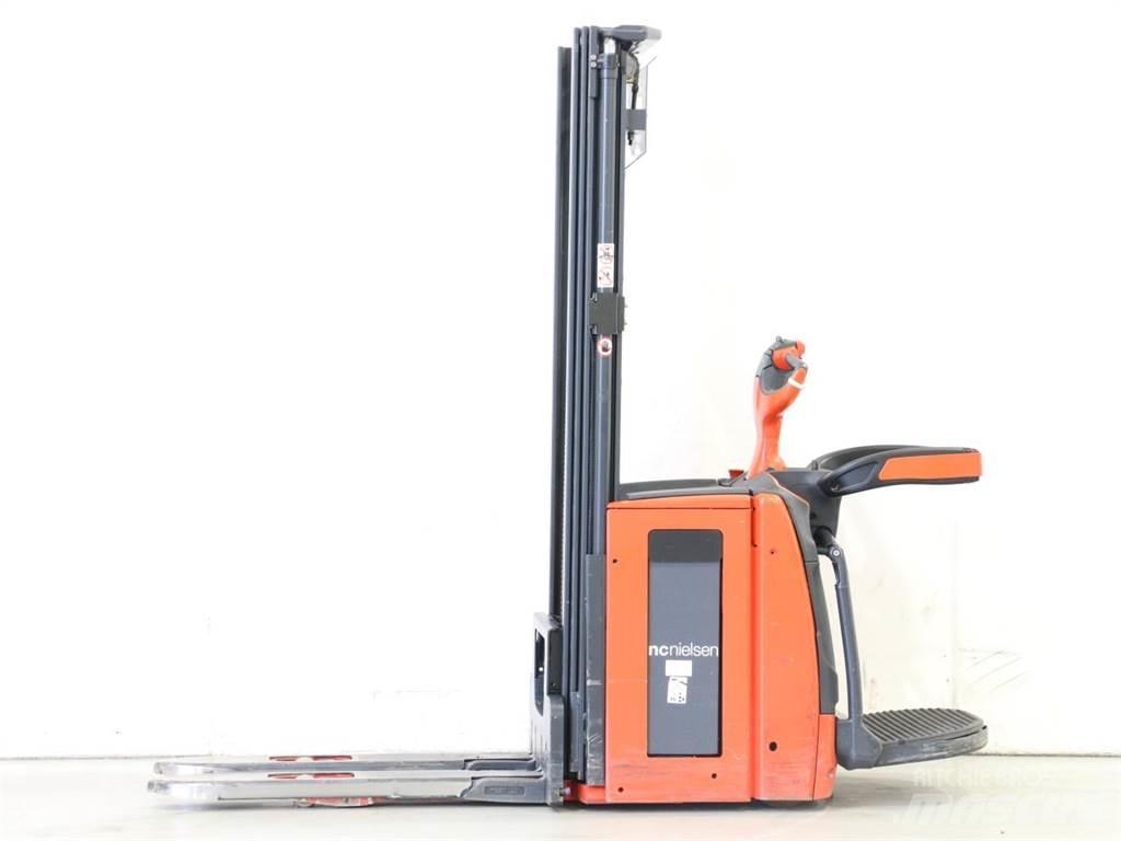 Linde L14AP/1173 Колички високоповдигачи с теглич