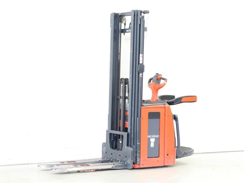 Linde L14AP/1173 Колички високоповдигачи с теглич