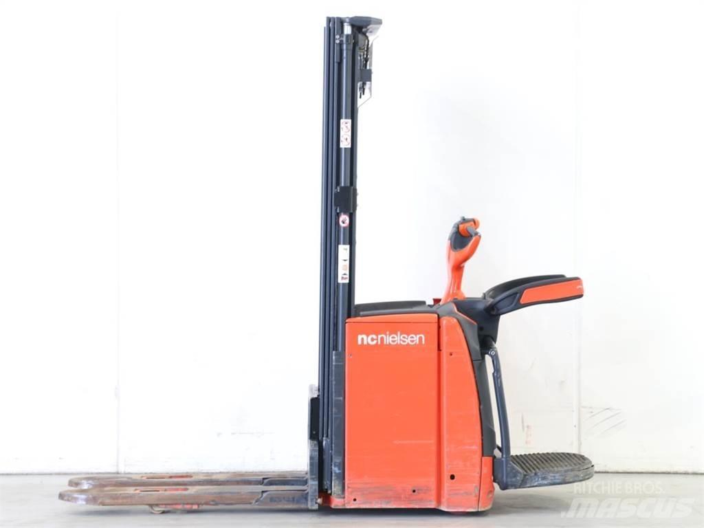 Linde L14AP/1173-00 Колички високоповдигачи с теглич