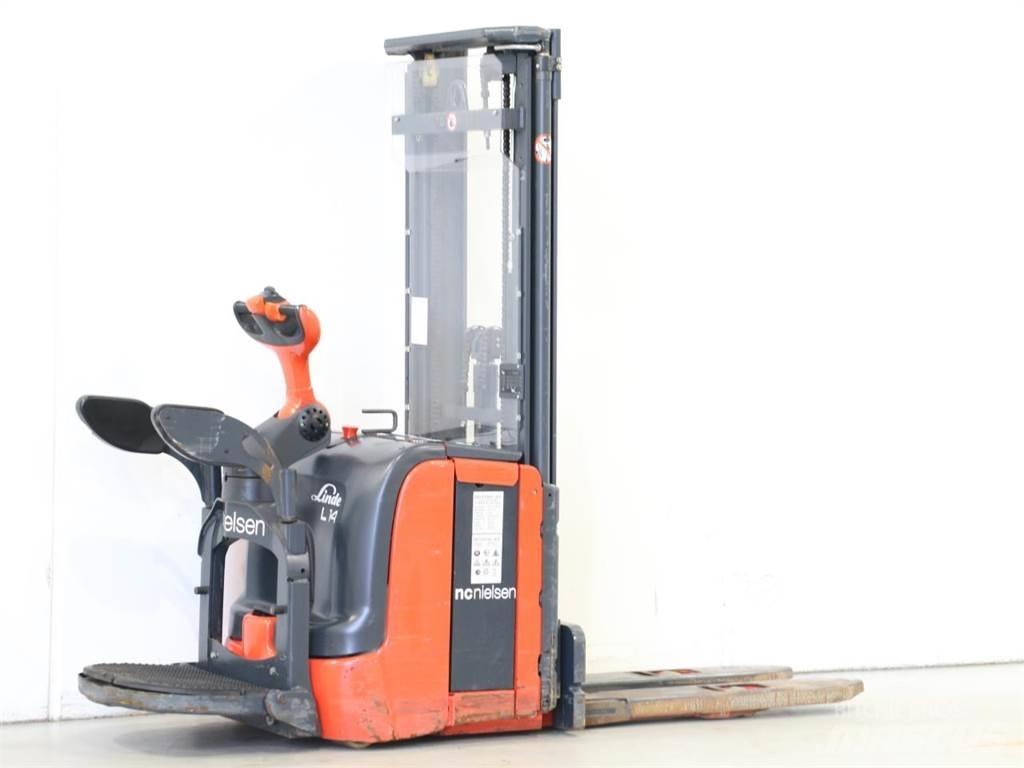 Linde L14API/372 Колички високоповдигачи с теглич