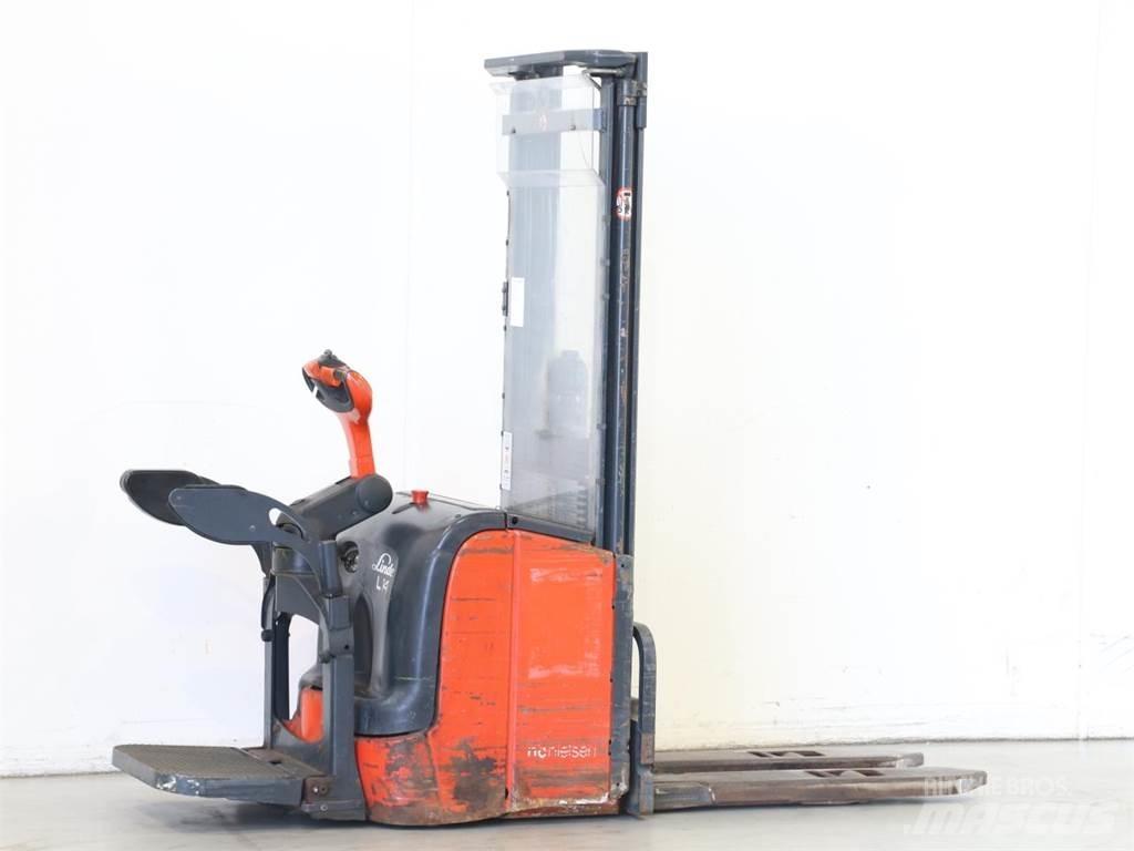 Linde L14API/372 Колички високоповдигачи с теглич