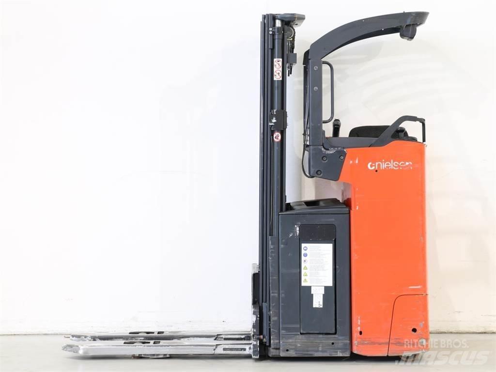 Linde L14R/1174-00 Колички високоповдигачи с теглич