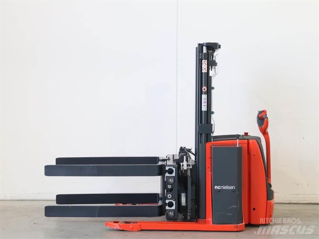 Linde L20/1173-01 Колички високоповдигачи с теглич