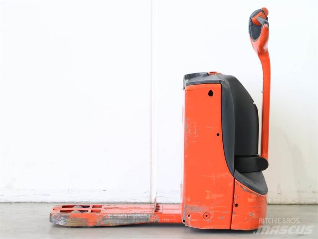 Linde T16/1152 Колички високоповдигачи с теглич