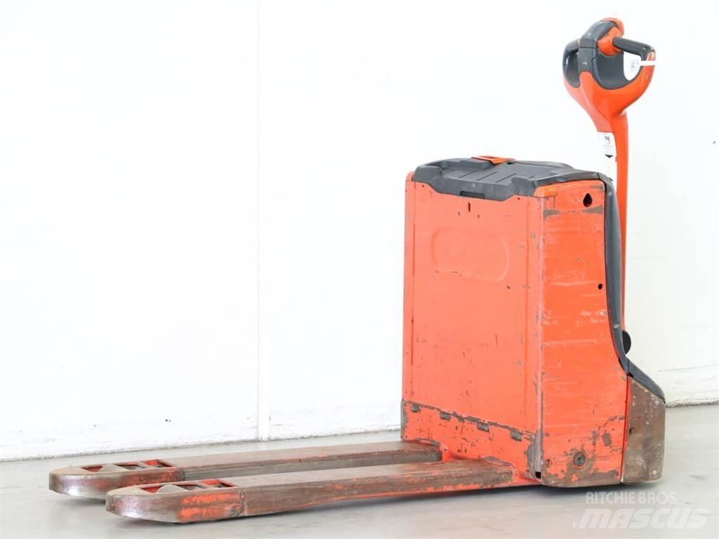 Linde T16/1152 Колички високоповдигачи с теглич