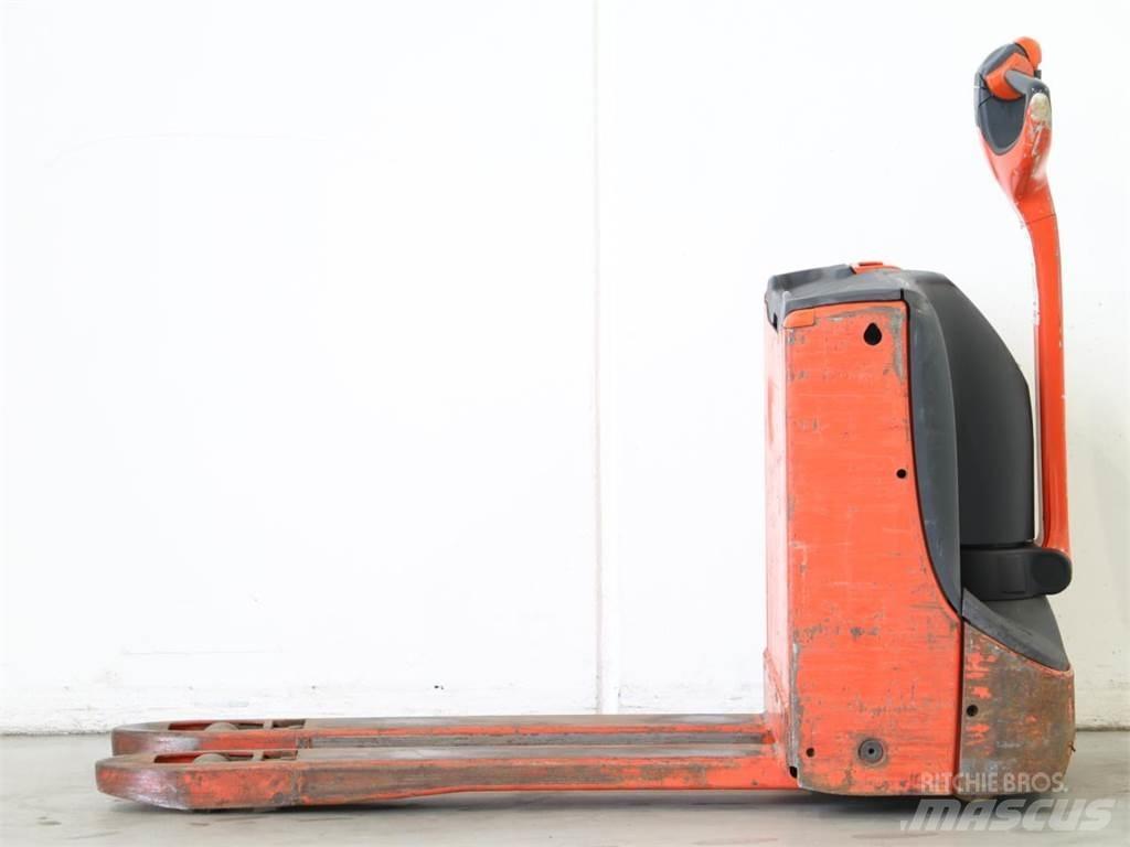 Linde T16/1152 Колички високоповдигачи с теглич