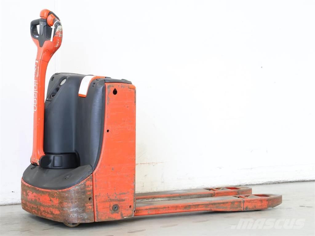 Linde T16/1152 Колички високоповдигачи с теглич