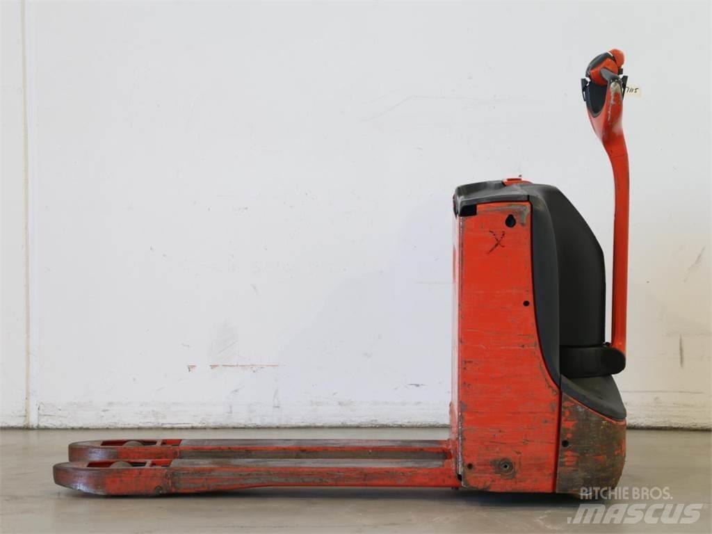 Linde T16/1152 Колички високоповдигачи с теглич
