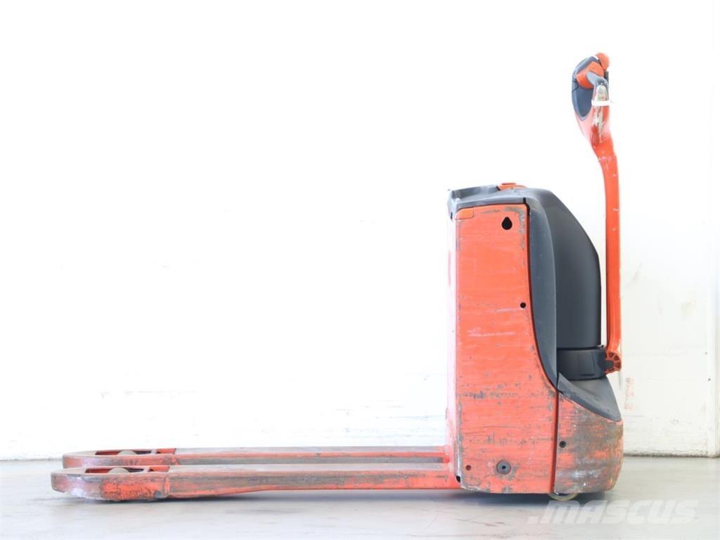 Linde T16/1152 Колички високоповдигачи с теглич