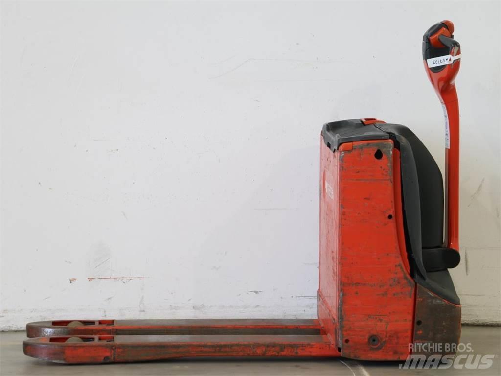 Linde T16/1152 Колички високоповдигачи с теглич