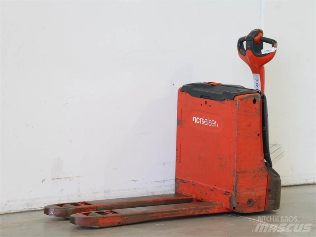 Linde T16/1152 Колички високоповдигачи с теглич