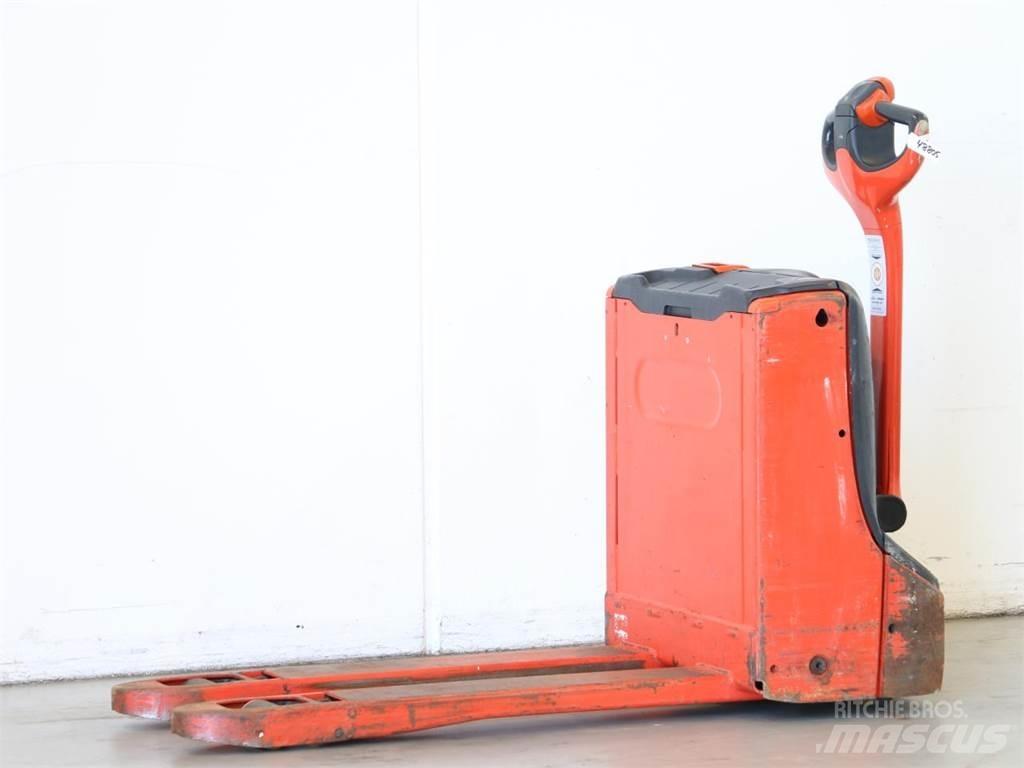 Linde T16/1152 Колички високоповдигачи с теглич