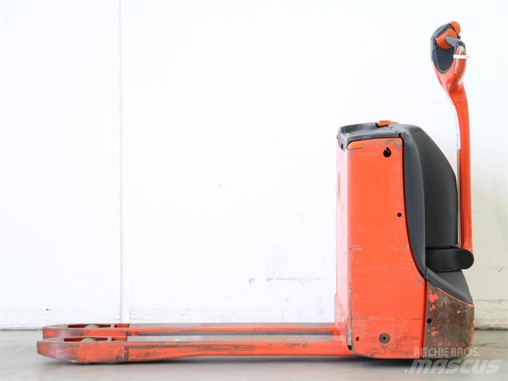 Linde T16/1152 Колички високоповдигачи с теглич
