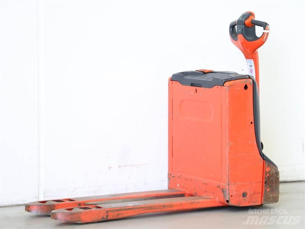 Linde T16/1152 Колички високоповдигачи с теглич