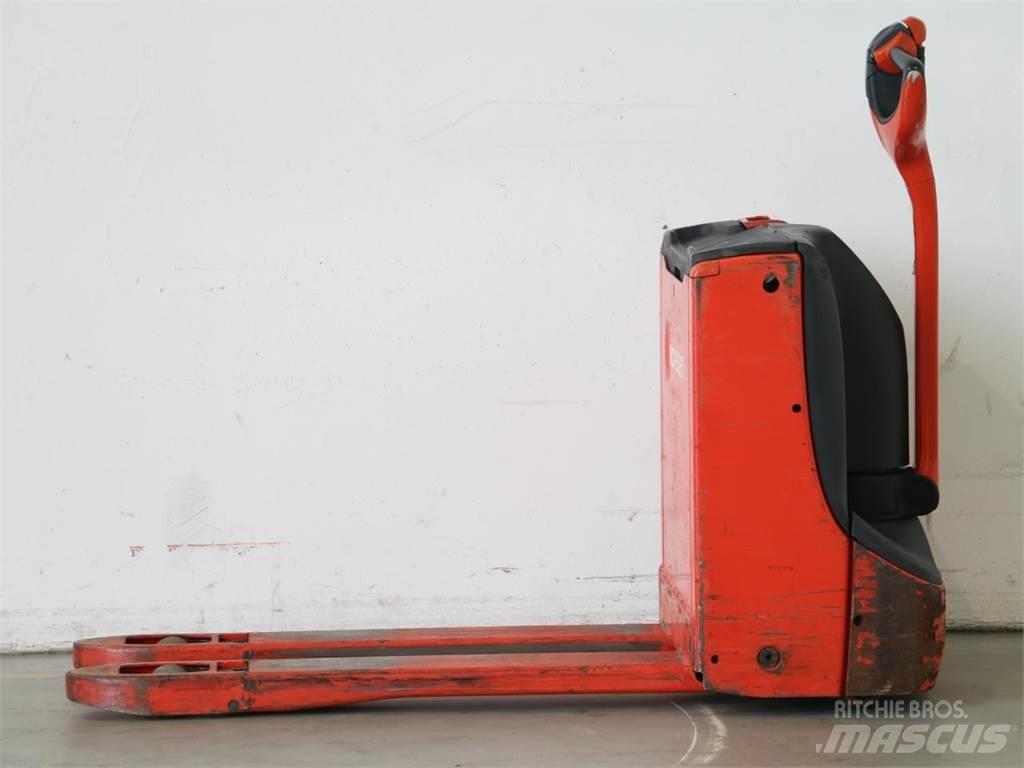 Linde T16/1152 Колички високоповдигачи с теглич