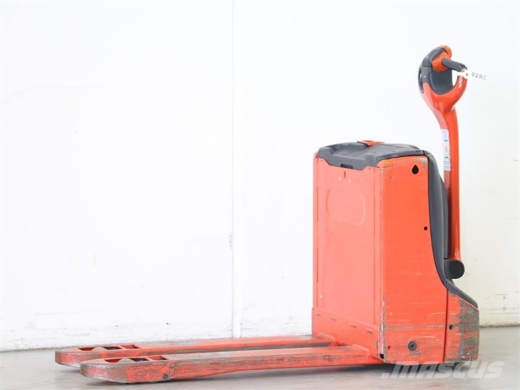 Linde T16/1152 Колички високоповдигачи с теглич