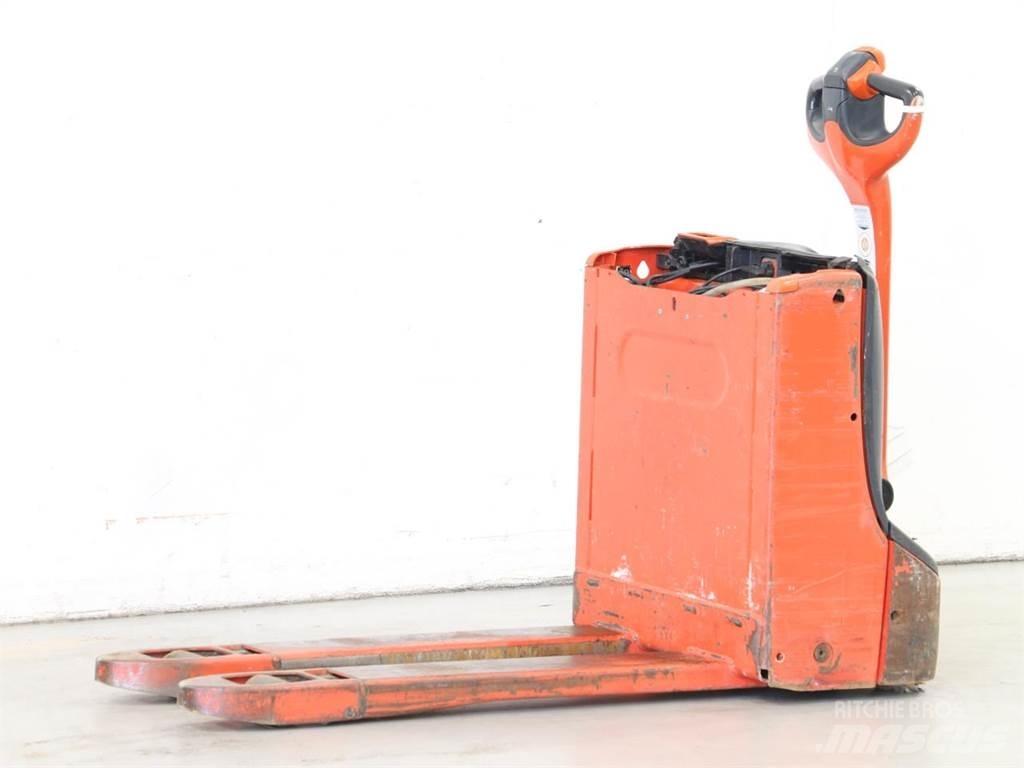 Linde T16/1152 Колички високоповдигачи с теглич