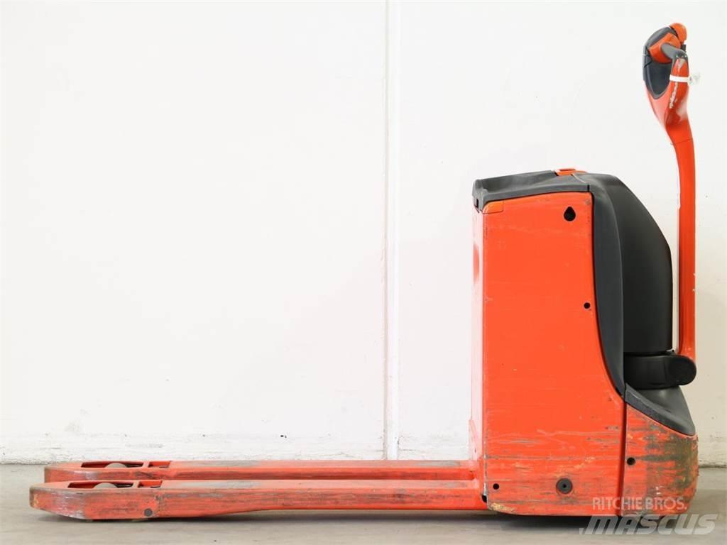 Linde T16/1152 Колички високоповдигачи с теглич