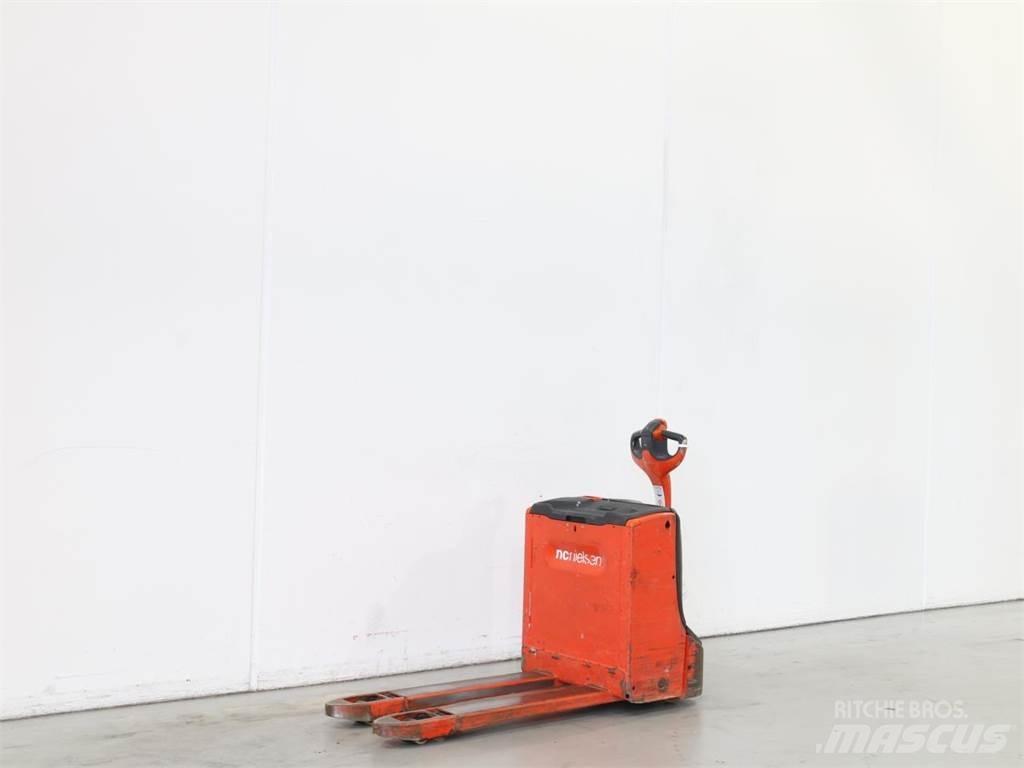 Linde T16/1152 Колички високоповдигачи с теглич