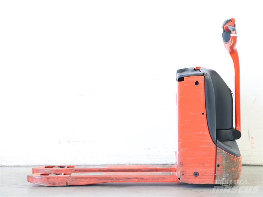 Linde T16/1152 Колички високоповдигачи с теглич