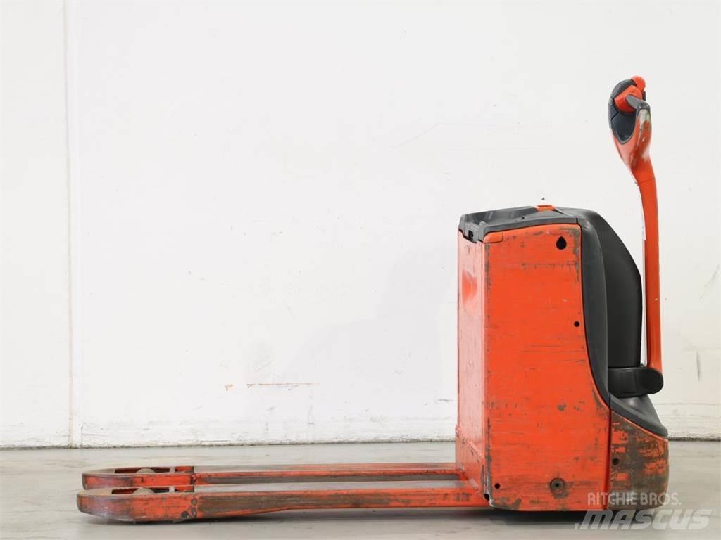 Linde T16/1152 Колички високоповдигачи с теглич
