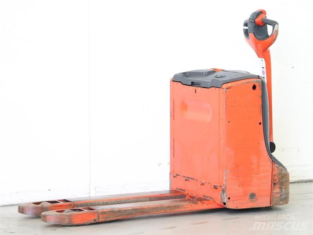 Linde T16/1152 Колички високоповдигачи с теглич