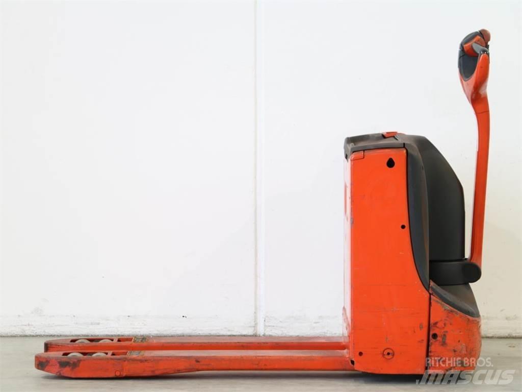 Linde T16/1152 Колички високоповдигачи с теглич