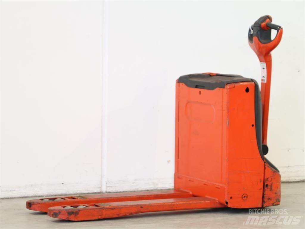 Linde T16/1152 Колички високоповдигачи с теглич