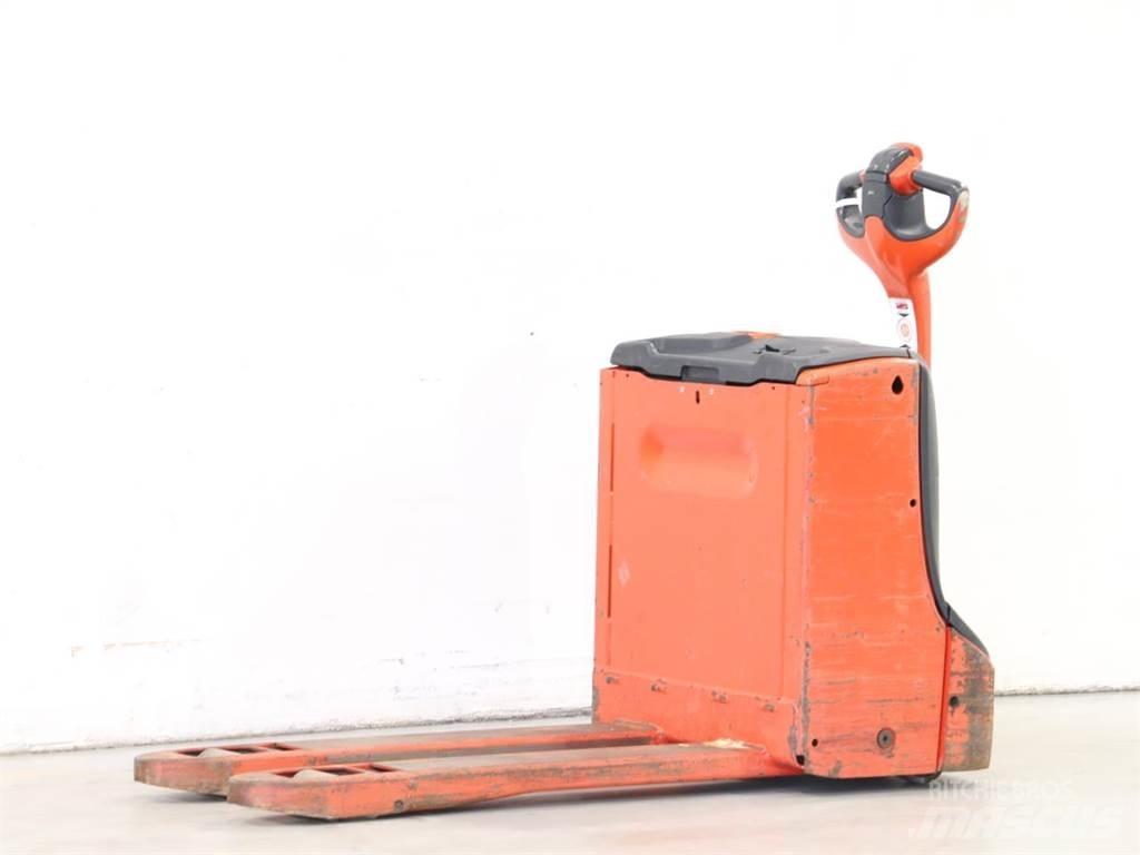 Linde T16/1152 Колички високоповдигачи с теглич