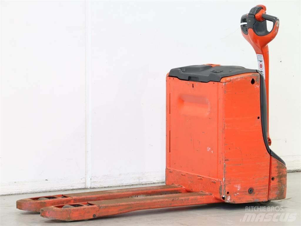 Linde T16/1152 Колички високоповдигачи с теглич