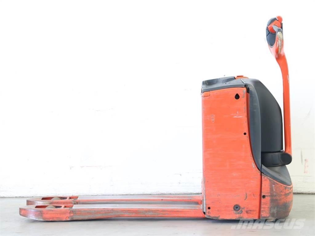 Linde T16/1152 Колички високоповдигачи с теглич