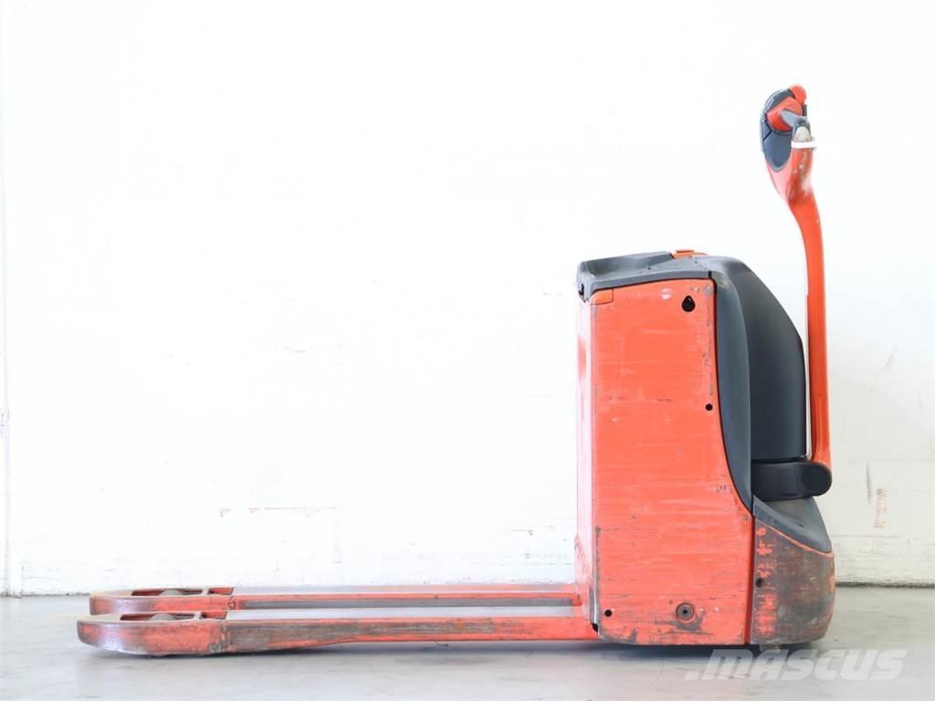 Linde T16/1152 Колички високоповдигачи с теглич