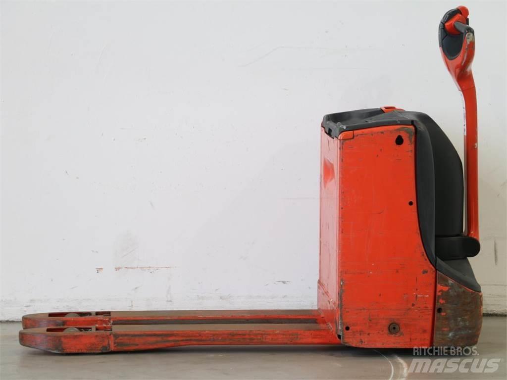 Linde T16/1152 Колички високоповдигачи с теглич