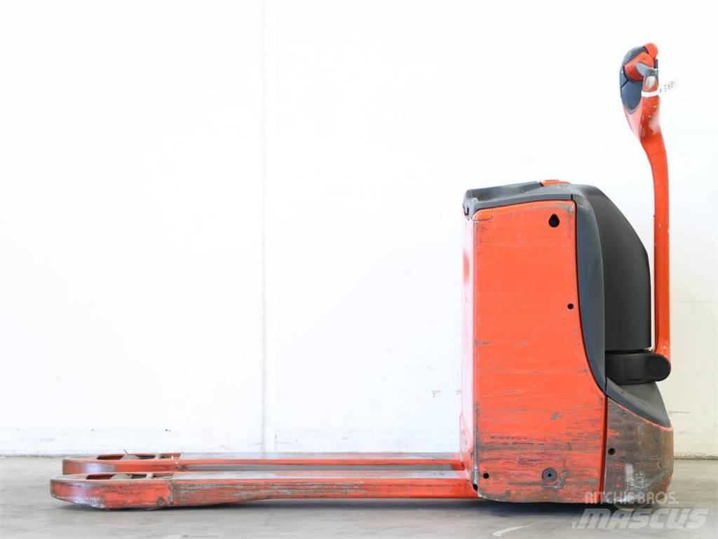 Linde T16/1152 Колички високоповдигачи с теглич