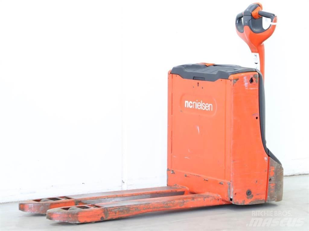 Linde T16/1152 Колички високоповдигачи с теглич