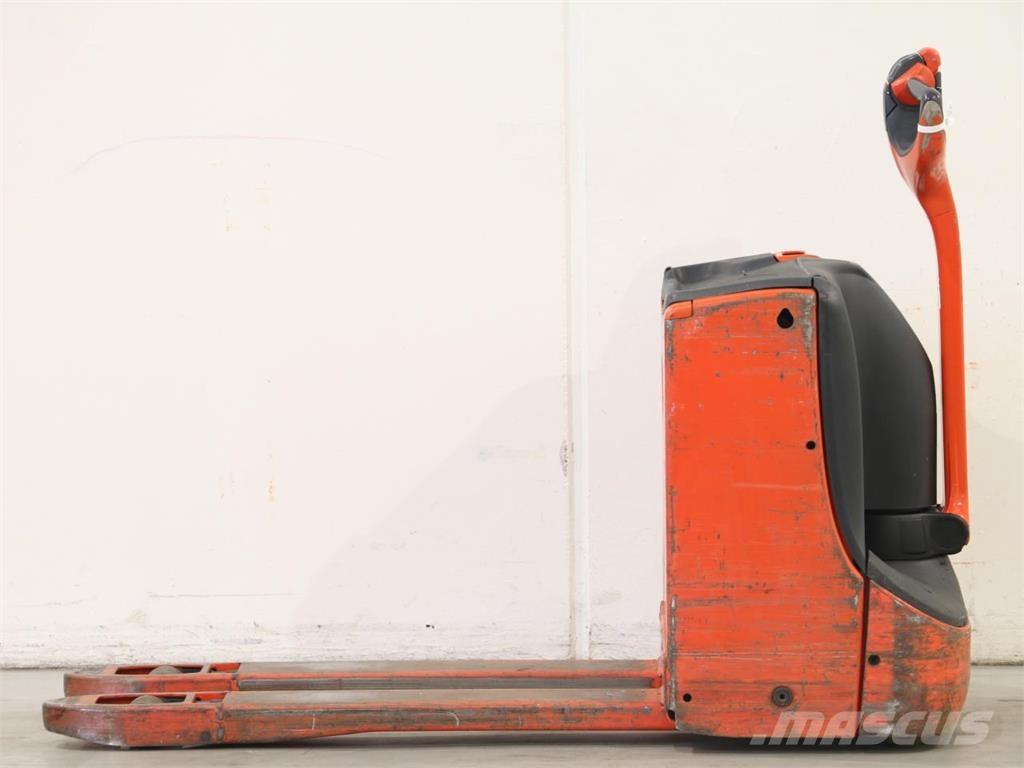 Linde T16/1152 Колички високоповдигачи с теглич