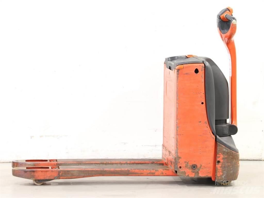 Linde T16/1152 Колички високоповдигачи с теглич