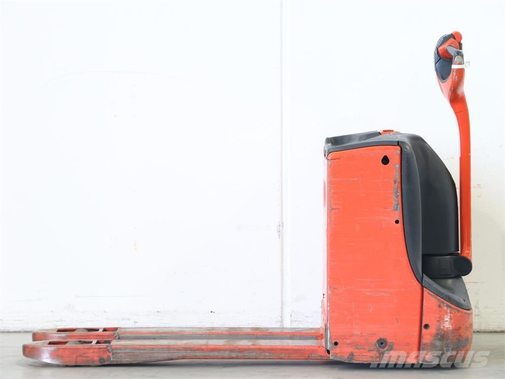 Linde T16/1152 Колички високоповдигачи с теглич