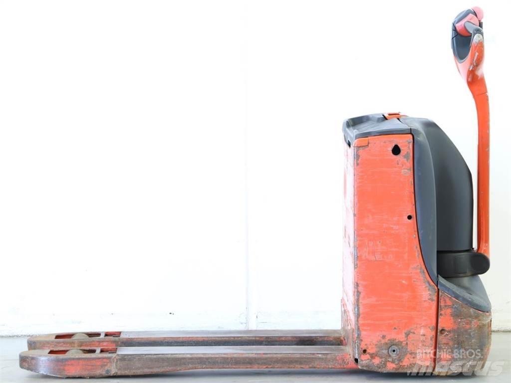 Linde T16/1152-00 Колички високоповдигачи с теглич